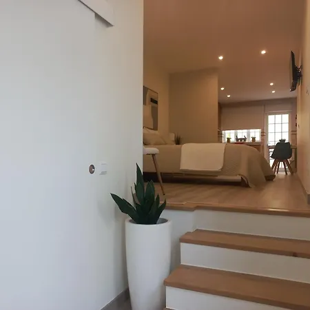 Modern, Spacious And Quiet Private In - Near Funicular Casa de Férias Nazaré