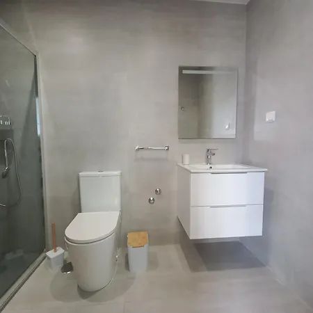 Casa de Férias Modern, Spacious And Quiet Private In - Near Funicular *